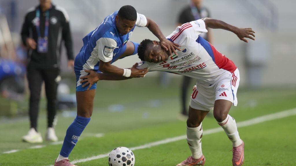 عودة مذهلة للشارقة.. من تأخرين أمام النصر إلى فوزٍ بالأربعة