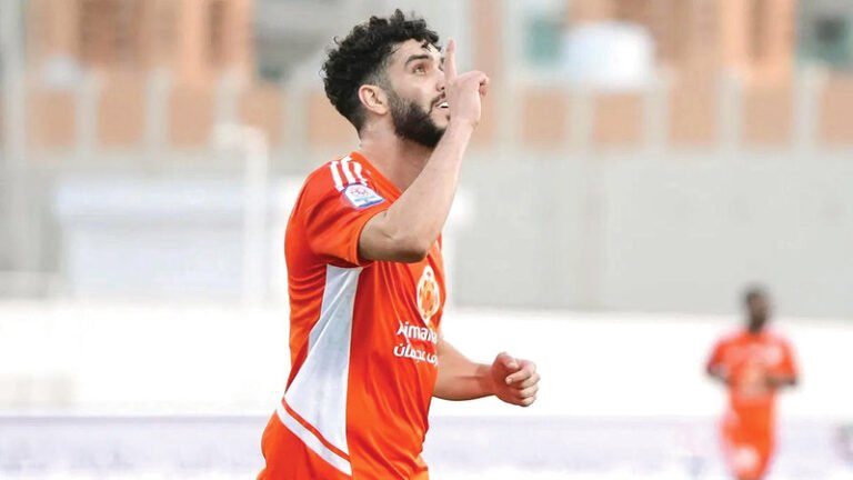 عودة وليد أزارو تدعم عجمان أمام الجزيرة